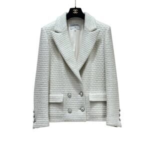 Chanel 2021 White Tweed Double-Breasted Blazer - Size 38/M